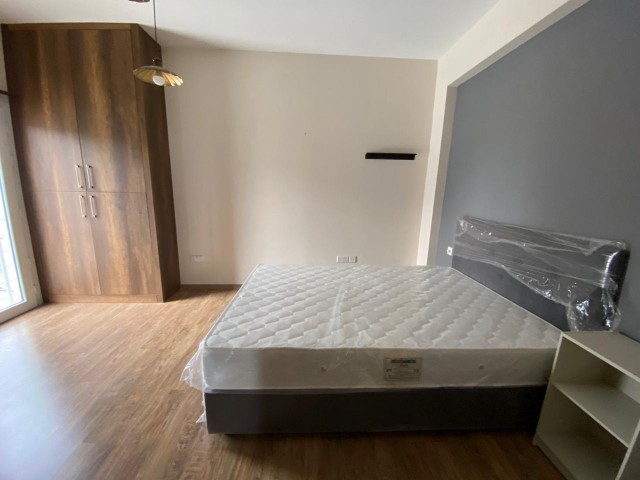 LEFKOŞA  YENİŞEHİR DE   EŞYALI 1+1 KİRALIK DAİRE