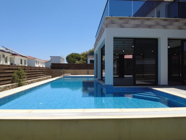 4+1 LUXUSVILLA IN GIRNE EDREMIT