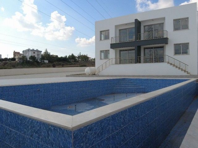 2+1 Flats in a Newly Completed Complex with Pool in Kyrenia Bosphorus