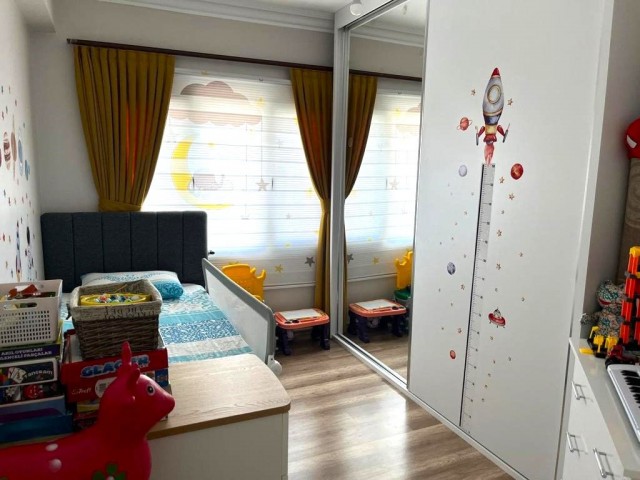 3+1 FLAT FOR SALE IN KYRENIA CENTER NEAR THE MAIN STREET WITHOUT EXPENSES