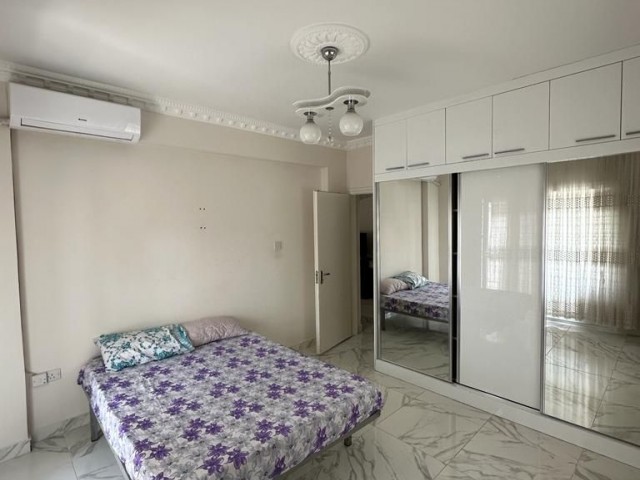 LARGE FLAT FOR RENT IN KYRENIA CENTER, 1 MIN WALKING DISTANCE TO THE OLD PORT