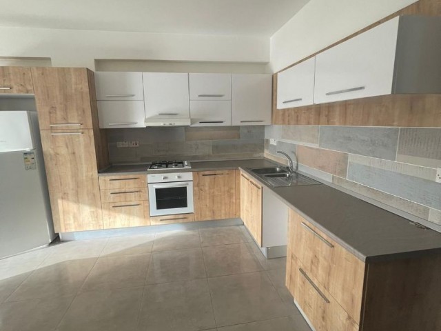 LEFKOŞA GÖNYELİ DE 2+1 SATILIK DAİRE