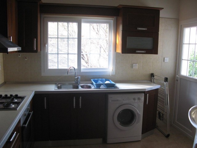 SPACIOUS 3+1, FURNISHED FLAT FOR RENT IN KYRENIA