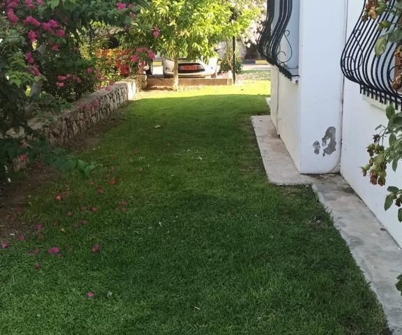 SIX VILLA FOR RENT IN A COMPLEX WITH POOL IN GIRNE