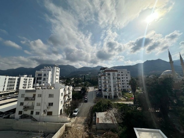 Flat To Rent in Girne Merkez, Kyrenia