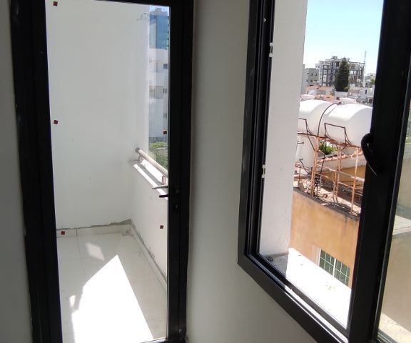 2+1, zero apartment for sale from the owner in the center of Nicosia, within walking distance of Merit Hotel ** 