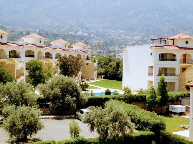 Kyrenia Lapta 2+ 1 apartment for emergency sale with full view of the mountain and the sea ** 