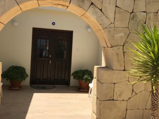 Villa for sale in the mountain town of Chatalkoy From Girne (Kyrenia) 15 minutes by car.