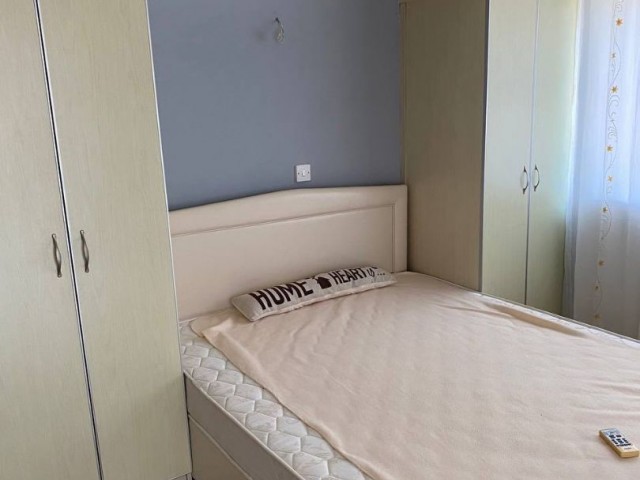 Kyrenia-Alsancak Wohnung 2+1, in der Nähe der Hauptstraße, Strand Oris Beach, Meerjungfrau, Meer und Bergblick, Pool, zweistöckiges Gebäude, im ersten Stock, behceli, 80 Quadratmeter. Gleichwertig ** 