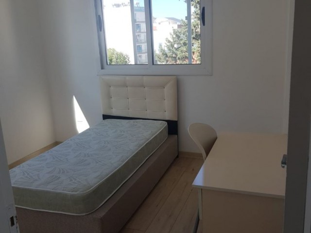 MAGUSA SAKARYA BOLGESİNDE 2500 TL KİRALIK DAİRE