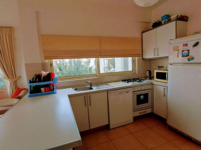 Kyrenia-Esentepe. Tagesmiete Wohnung 700 llow, Langzeitmiete 350 llow ** 