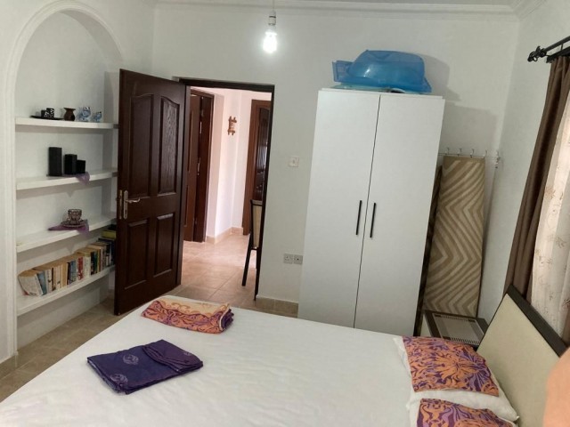 Girne -Karsiyka kiralik gunluk villa 4+1.