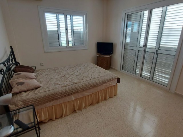 Kyrenia-Alsancak, zu vermieten villa 3+2. ** 