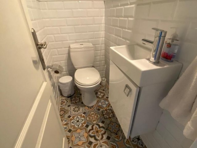 3 bedroom flat for sale in Kyrenia city centre 