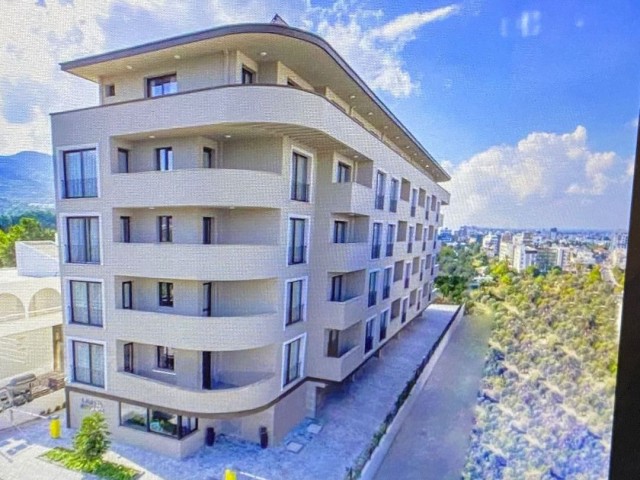 Kyrenia-im Zentrum zu vermieten 2 Einheiten 1 Llogara 1 Apartment Artikel. Im zweiten und dritten Stock. ** 