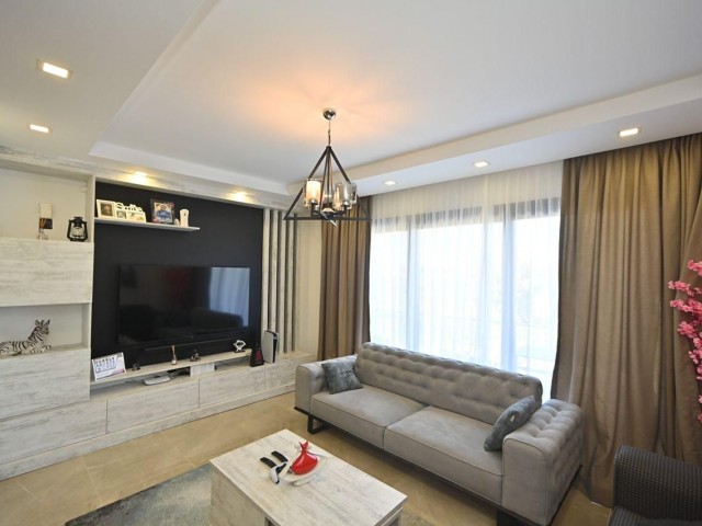 Fully furnished almost new 3+1 penthouse for sale in the center of Kyrenia ** 