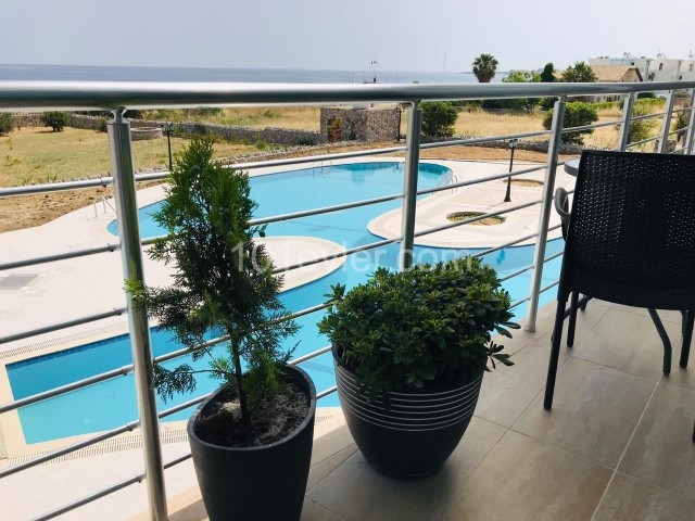 Kyrenia - Lapta. Daily apartment for rent 3+1 Apartment with a pool. *Rented until September.* 