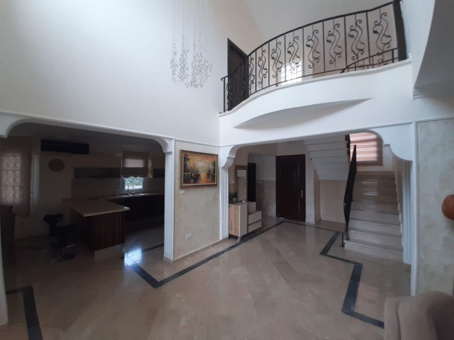 GIRNE- LAPTA, KIRALIK LUX VILLA 4+1. ** 