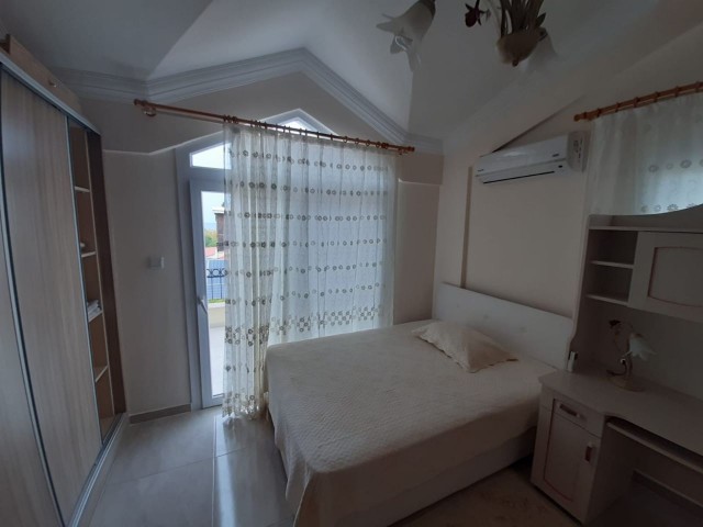 GIRNE- LAPTA, KIRALIK LUX VILLA 4+1. ** 