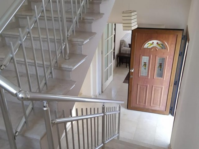 GIRNE - Catalkoy villa for rent 4+1, esyali, havizlu. On the mountain side ** 