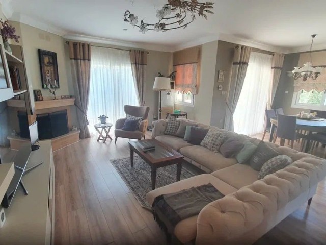 Girne-LAPTA Satilik villa 3+1, esyali, Havuzlu