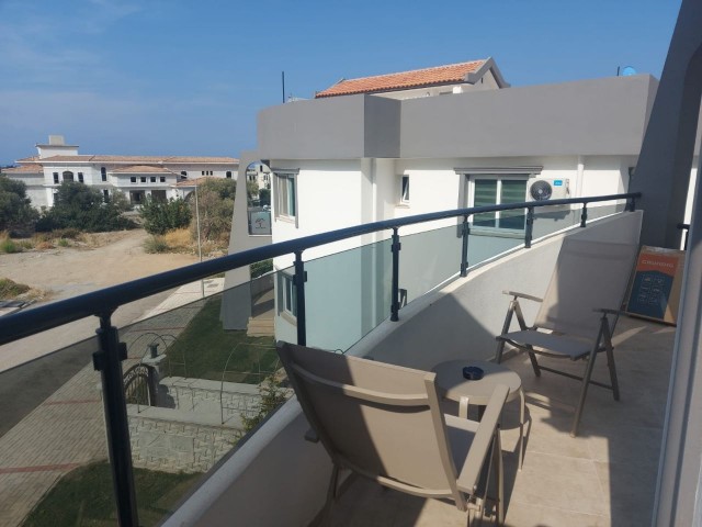 Girne- Edremit, satilik  penthouse 1+1 .