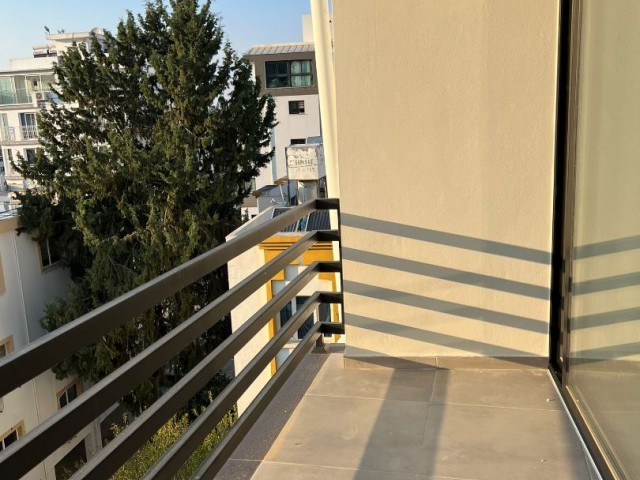 Flat For Sale in Yukarı Girne, Kyrenia