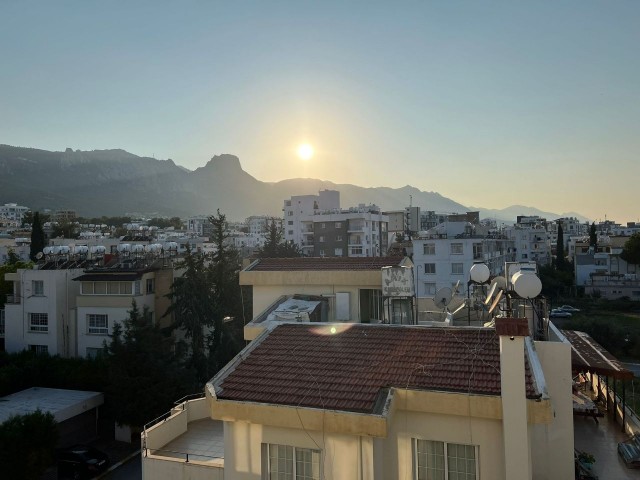 Flat For Sale in Yukarı Girne, Kyrenia