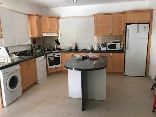 GIRNE - ARAPKOY, VILLA FOR RENT 4+1. Wir sprechen Türkisch, Englisch, Russisch. 