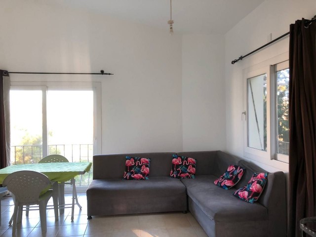 Kyrenia - Alsancak , 3+1, 120 m2, sold with furniture.  Urgent sale.  ** 