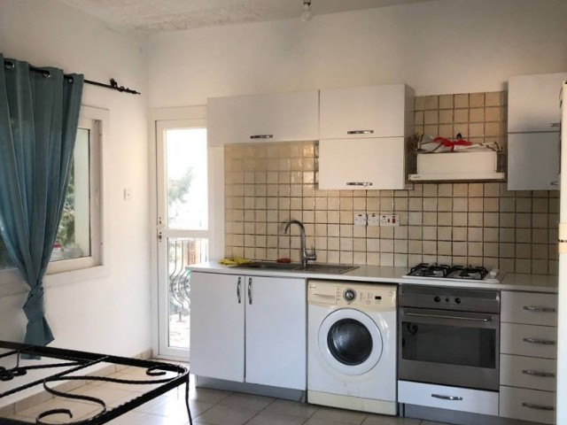 Kyrenia - Alsancak , 3+1, 120 m2, verkauft mit Möbeln.  Dringender Verkauf.  ** 