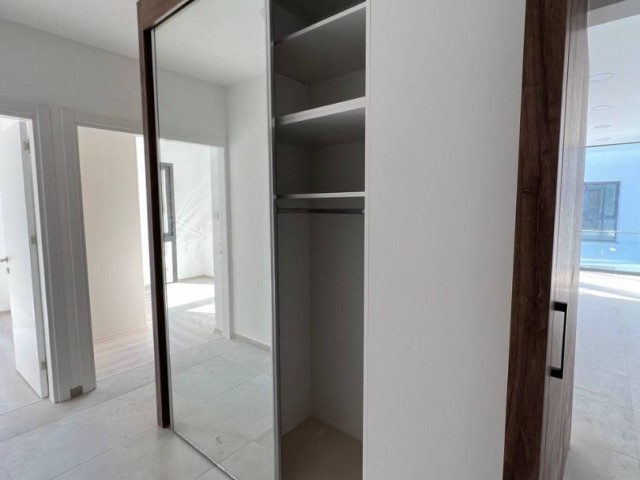 گیرنه - فروش آپارتمان لوکس آلسانجاک 2+1، 95 متر مربع، در مجتمع جدید با استخر شنا
