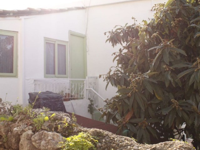 2-storey well-kept authentic detached village house for the price of an apartment in Kyrenia Alsancak region;