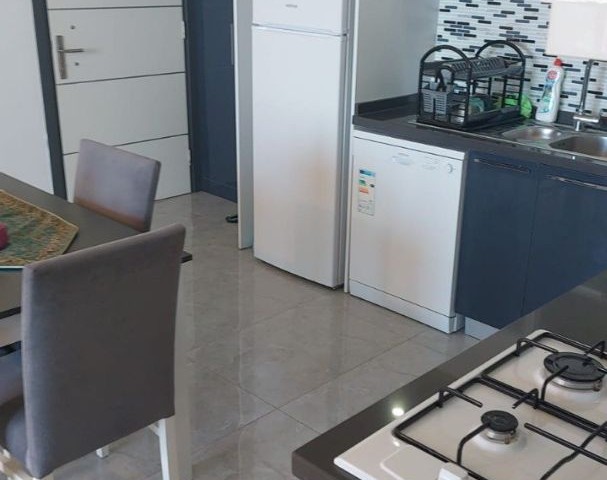 گیرنه - LAPTA 2+1 APARTMENT GIRNE 2+1 مبله