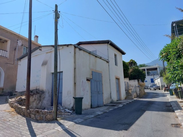  GIRNE - Alsancak, Freistehendes Haus zu verkaufen . 