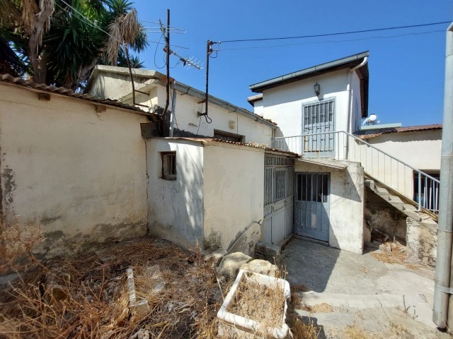  GIRNE - Alsancak, Freistehendes Haus zu verkaufen . 