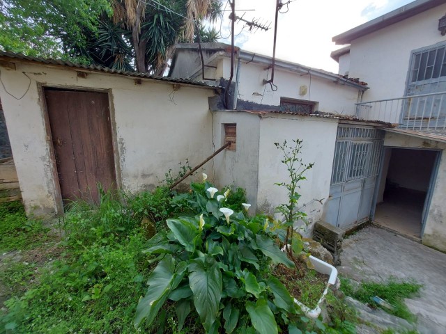  GIRNE - Alsancak, Freistehendes Haus zu verkaufen . 