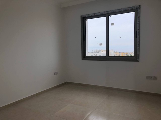 Kyrenia - Alsancak, 2+1 Wohnung zu verkaufen in neuer Anlage mit Bergblick. 