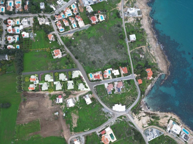 Kyrenia - Karşıyaka, 3 + 1 villa with a plot 500 meters from the sea is for sale.  One year installment, first installment 50%