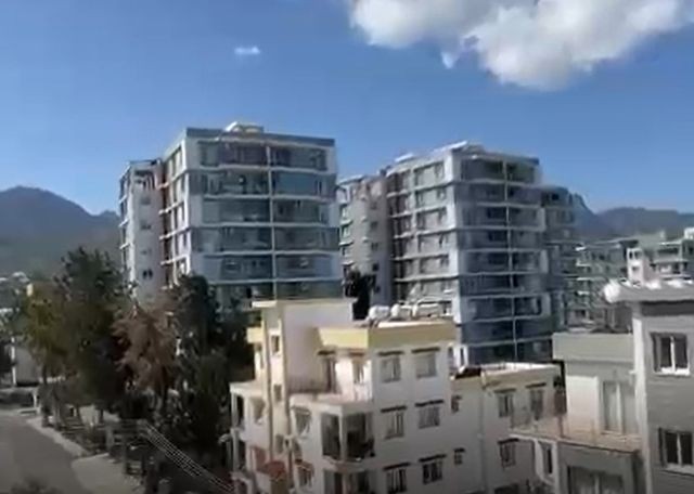 Kyrenia merkez Wohnung zu verkaufen 2+1 
