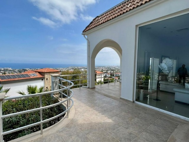 Luxurious 4-Bedroom Villa with Breathtaking Sea Views and Private Swimming Pool, İngilizce, Türkçe, Rusça konuşuyoruz