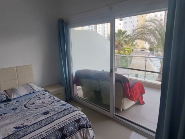 Pier - Long Beach, studio for rent with furniture appliances, pool view.   We speak English, Turkish, Russian. 