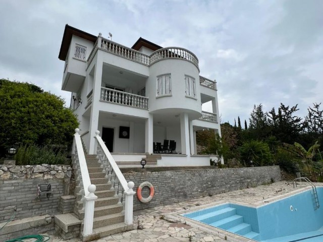 3 bedrooms villa for sale in Lapta