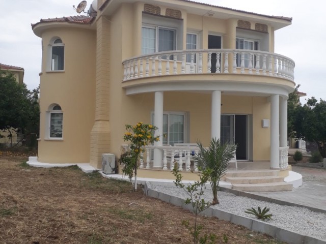 Kyrenia-Karsiyaka Luxusvilla zum Verkauf 4+3