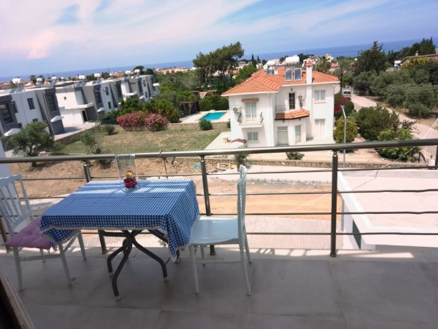 Fully furnished 2+1 flat in the Lapta area with sea and mountain views. Will be available from October 2024