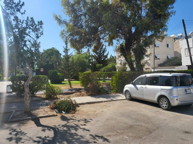 Building with 4 Flats for Sale in the Center of Nicosia