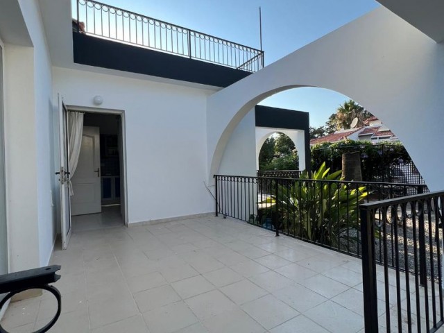 Bungalow with 3 bedrooms and a garden in a quiet area of Karsiyaka (available for rent)