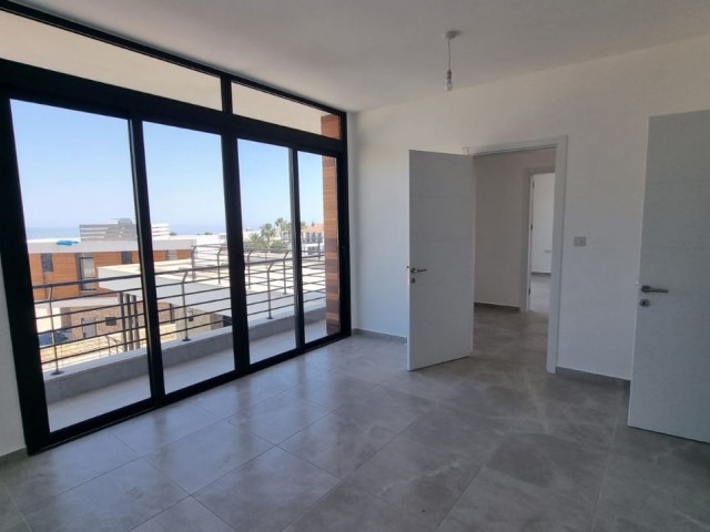 GIRNE - ESENEPE, SATILIK LUX VILLA 3+1 .  İngilizce, Türkçe, Rusça konuşuyoruz.