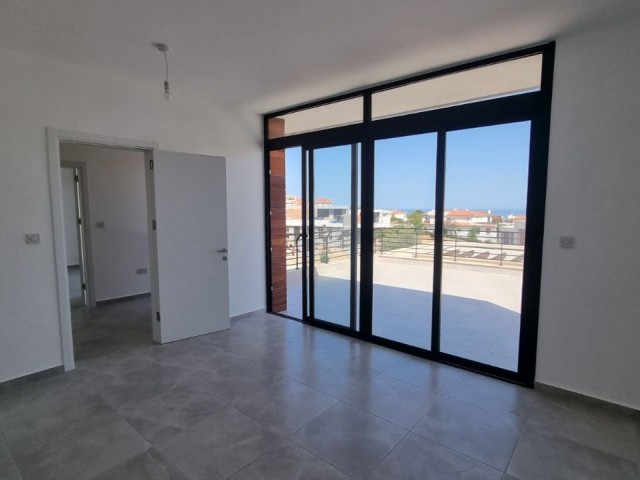 GIRNE - ESENEPE, SATILIK LUX VILLA 3+1 .  İngilizce, Türkçe, Rusça konuşuyoruz.