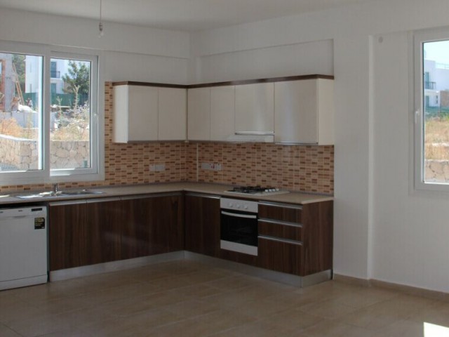 GIRNE KARSIYAKA 3+1 SATILIK VILLA. İngilizce, Türkçe, Rusça konuşuyoruz.